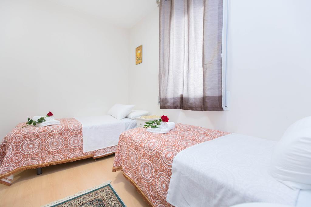 Stay Barcelona Central Apartments Екстер'єр фото